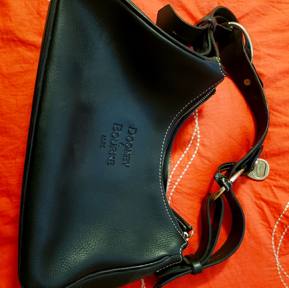 Dooney & Bourke purse